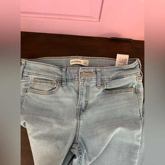 Abercombie Kids Slim Jeans - Picture 2 of 3